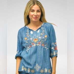 NWT Katie & Kyla Seo Embroidered Chambray Blouse